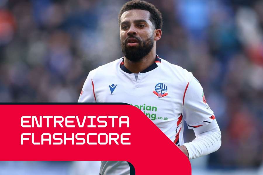 Cyrus Christie em ação pelo Bolton