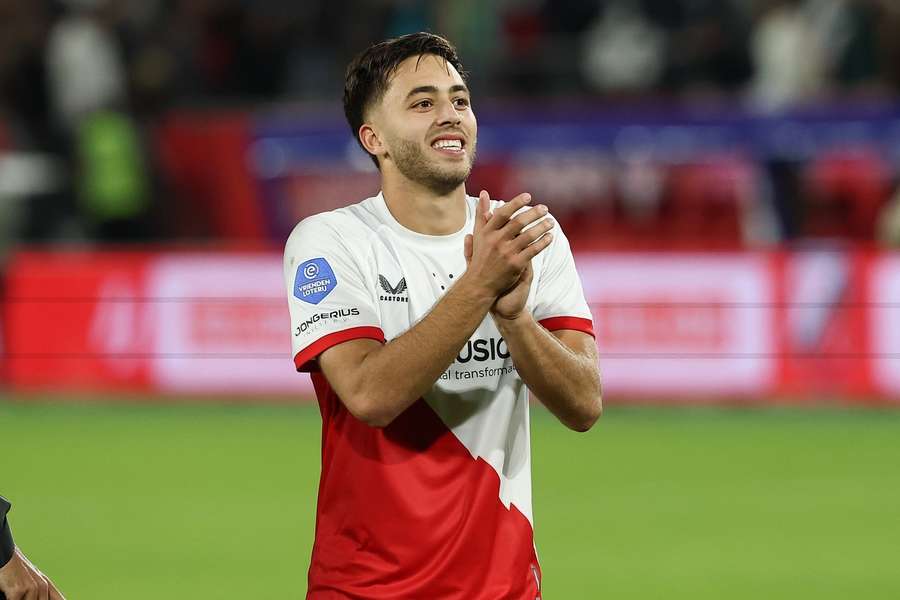 Souffian El Karouani thanks the Utrecht fans after the 0-0 draw against Zrinjski Mostar Souffian El Karouani thanks the Utrecht fans after the 0-0 draw against Zrinjski Mostar