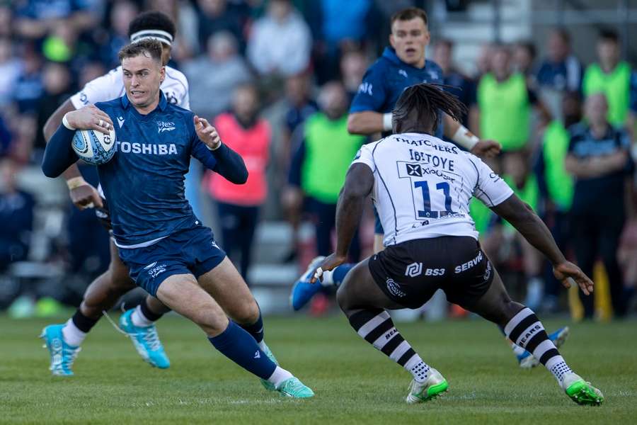 Rampant Sale climb to third in English Premiership