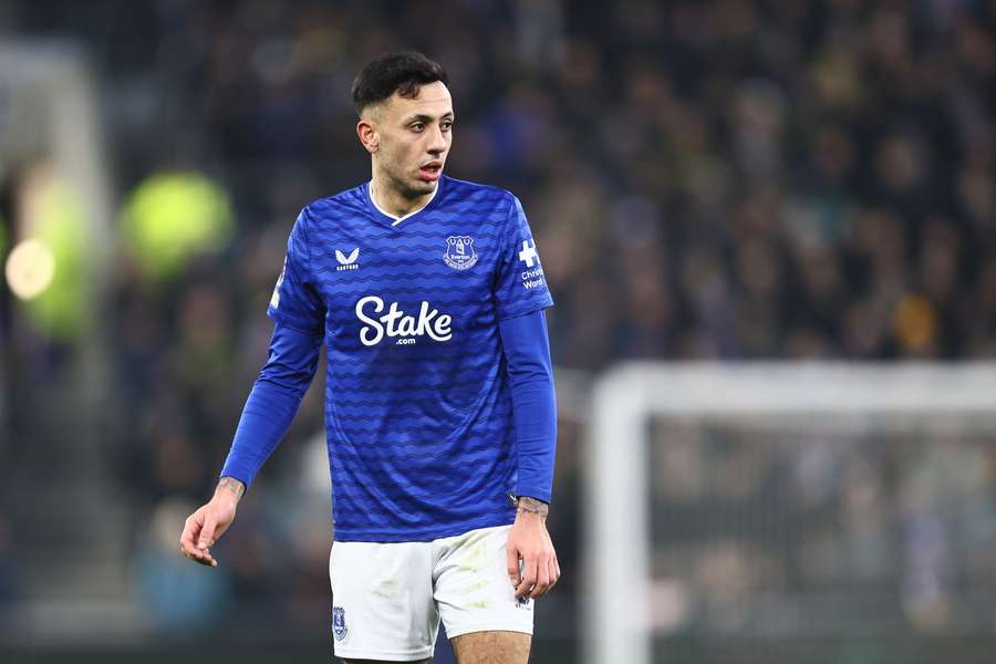 Crystal Palace reach late agreement with Everton for winger Dwight McNeil