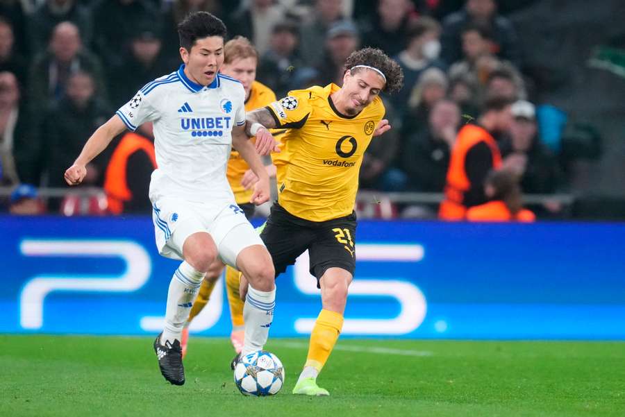 Fábio Silva em ação pelo Dortmund