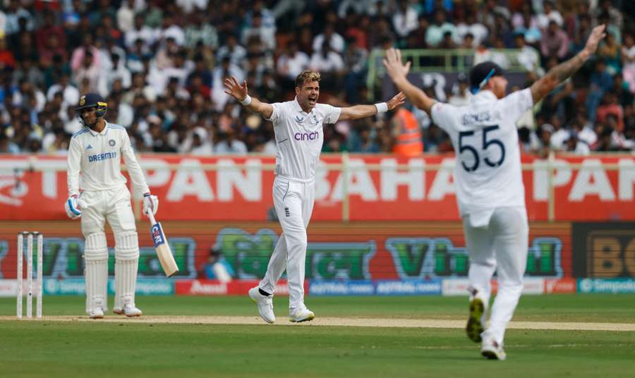 England's James Anderson appeals unsuccessfully for the wicket of India's Shubman Gill