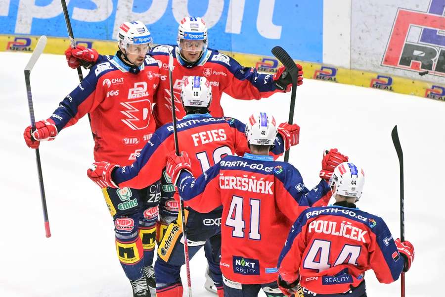 Pardubice slaví výhru v Litvínově.