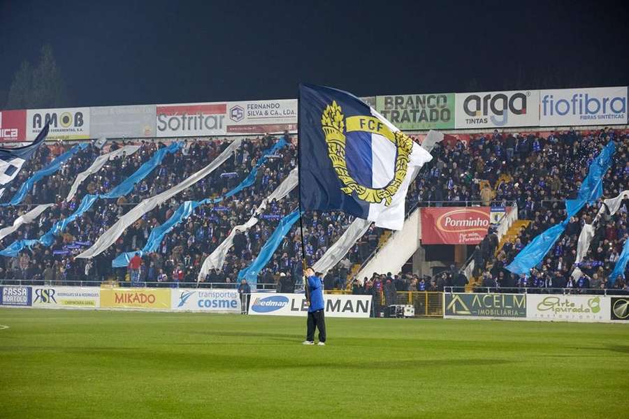 Adepto foi detido no estádio do Famalicão