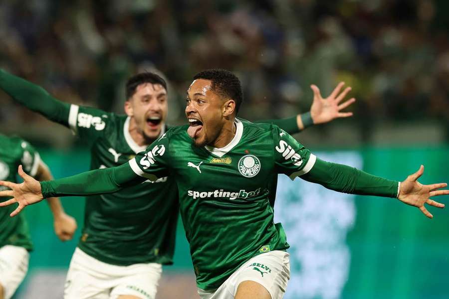 Vitor Roque fez o gol da vitória do Palmeiras sobre o São Paulo por 1 a 0
