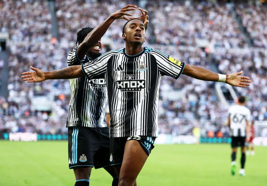 Willock marcou um minuto após entrar em campo Willock marcou um minuto após entrar em campo