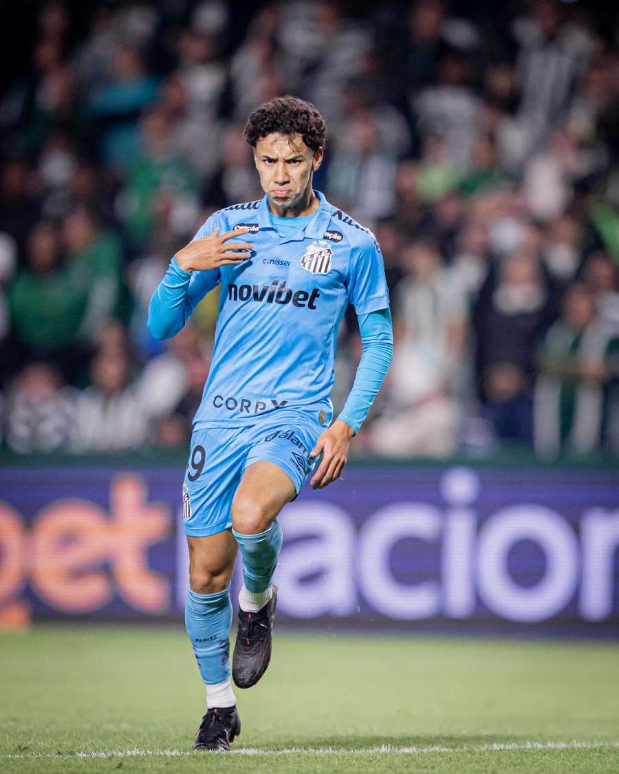Gabriel Bontempo abriu o placar em Coritiba 0x2 Santos Gabriel Bontempo abriu o placar em Coritiba 0x2 Santos