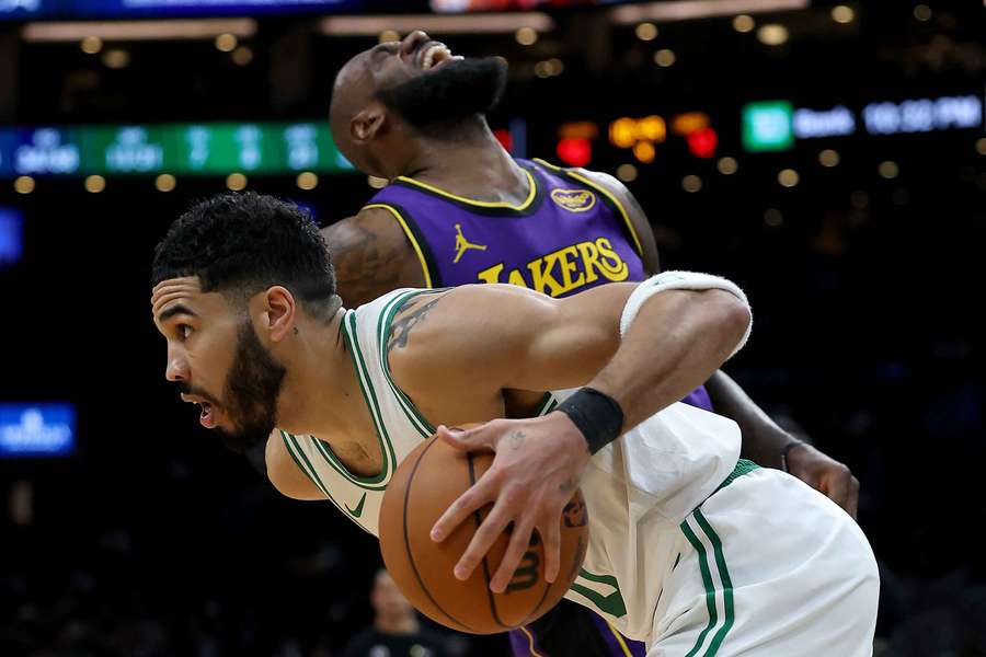 Tatum și LeBron James în al doilea sfert.