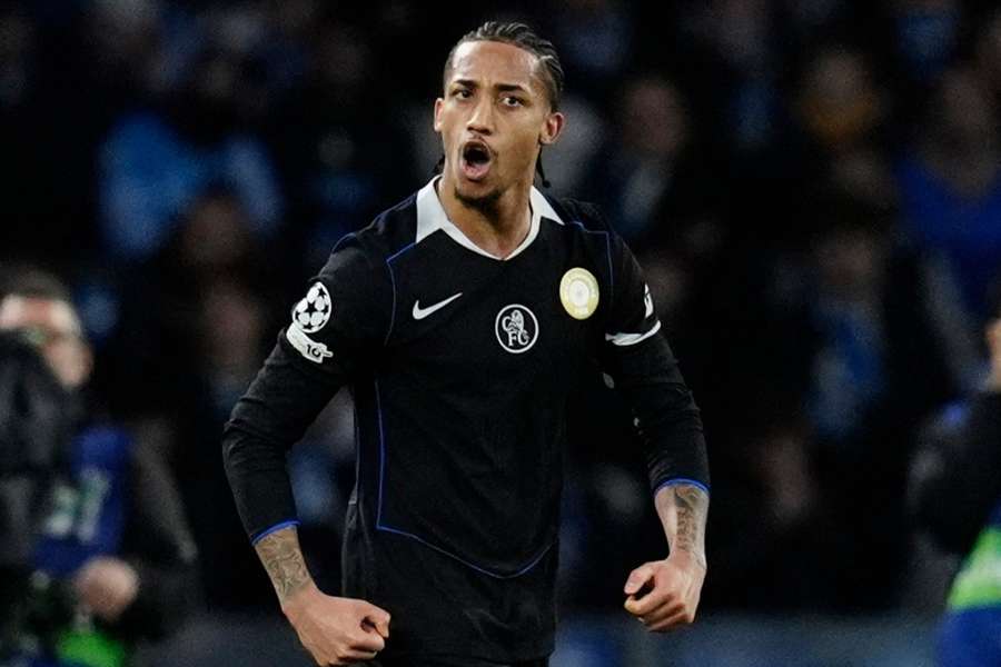 João Pedro volta a decidir pelo Chelsea