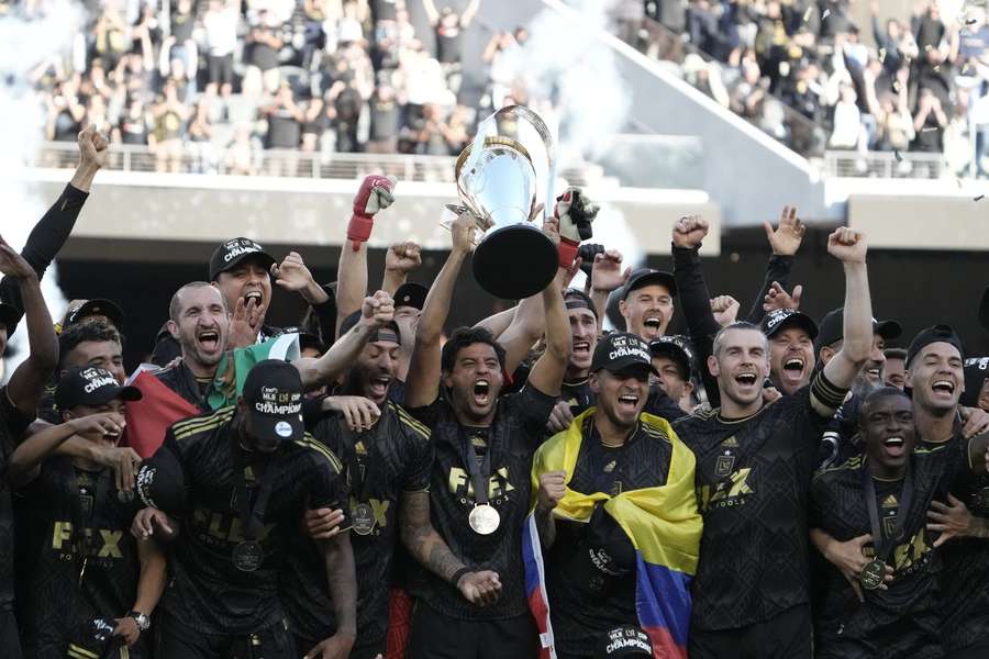 Los Angeles FC v čele s Carlosem Velou, Garethem Balem či Giorgiem Chiellinim ovládli MLS.