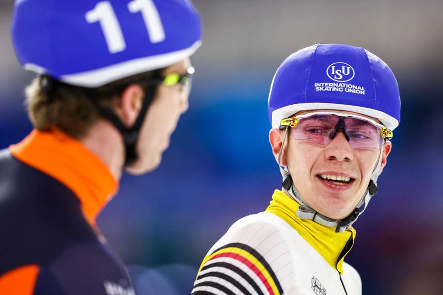 Bart Hoolwerf pakt zilveren medaille op massastart achter winnaar Bart Swings