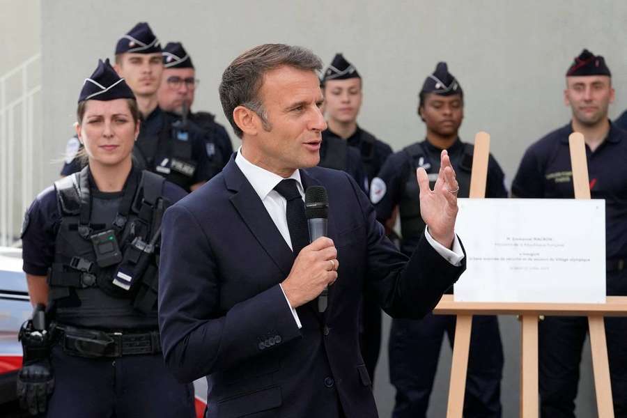 Emmanuel Macron à Saint-Denis ce lundi.