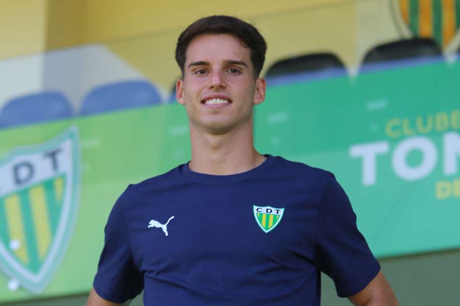 Rodrigo Cascavel prolonga ligação aos beirões