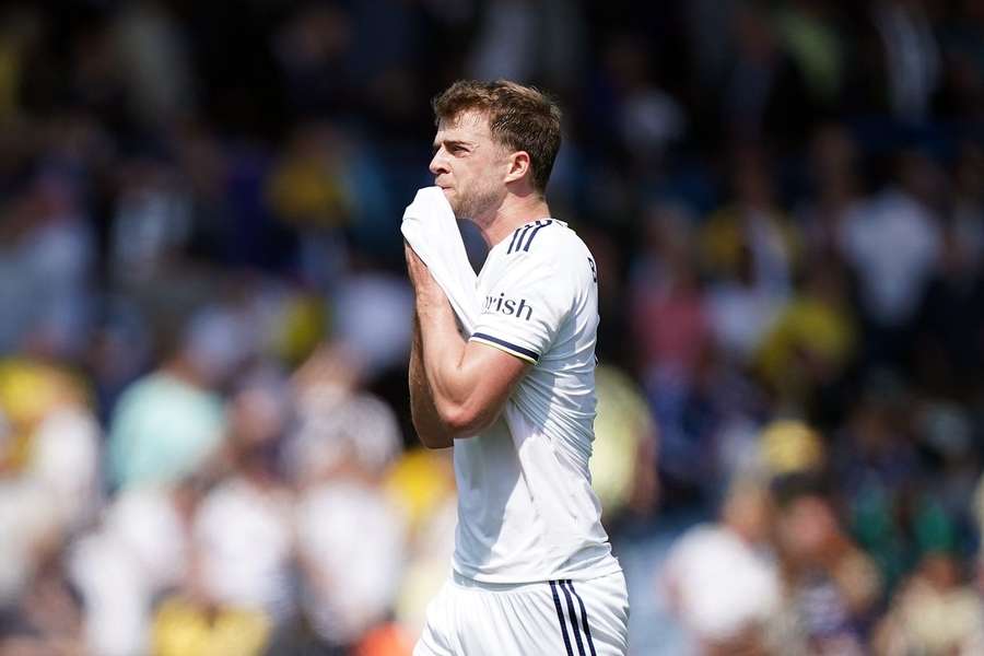 O penálti de Bamford foi defendido por Nick Pope na primeira parte do jogo com o Newcaslte