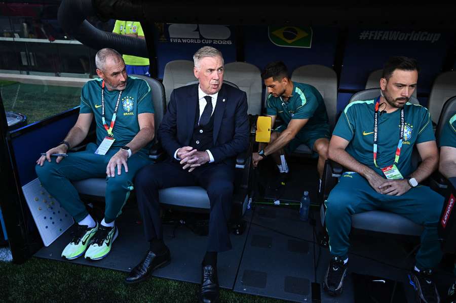 Ancelotti auf der Betreuerbank Ancelotti auf der Betreuerbank