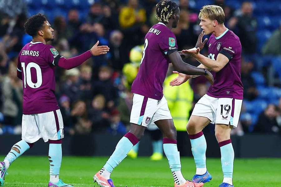 Parker admits Burnley "short of standards" for Cup defeat to Cardiff Parker admits Burnley "short of standards" for Cup defeat to Cardiff