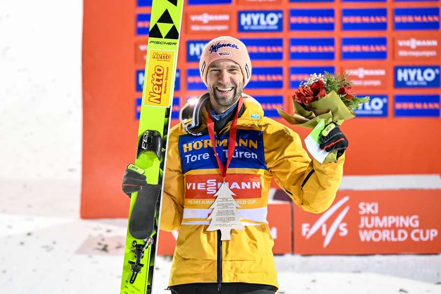 Pius Paschke ist Führender im Skisprung-Weltcup.