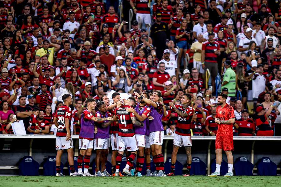 Los jugadores del Flamengo celebran una victoria.