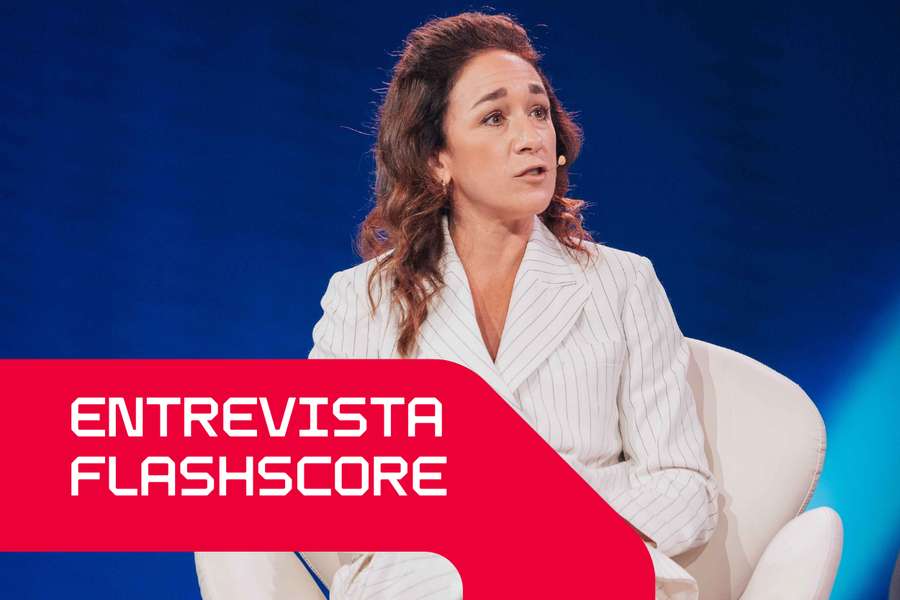 Nadine Kessler abriu o último dia do Portugal Football Summit Nadine Kessler abriu o último dia do Portugal Football Summit