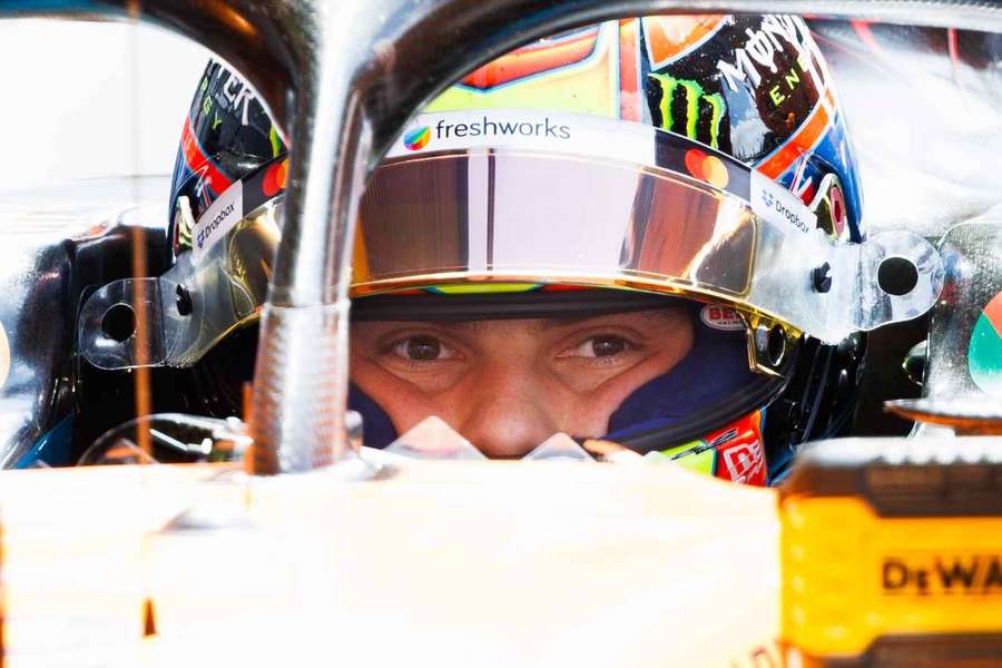 McLaren's Piastri clocked a best lap in one minute and 42.022 seconds 