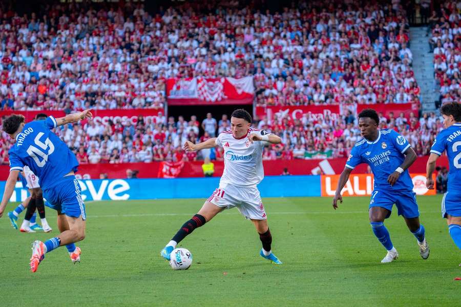 Sevilla's Ruben Vargas (centre) during the match against Real Madrid