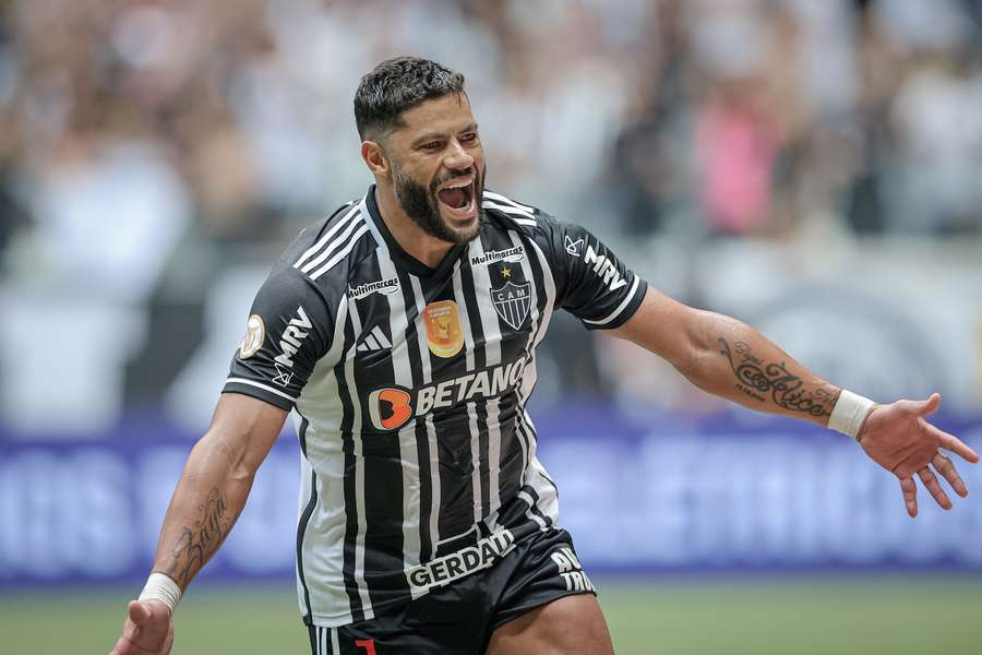 Hulk comemora um dos golos do Atlético Mineiro contra o Grêmio