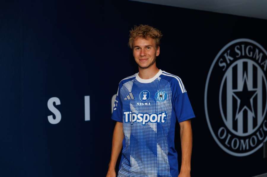 Michal Beran v den vypuknutí reprezentačního srazu přestoupil z Jablonce do Sigmy Olomouc.