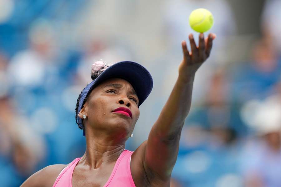 Venus Williams serves against Veronika Kudermetova