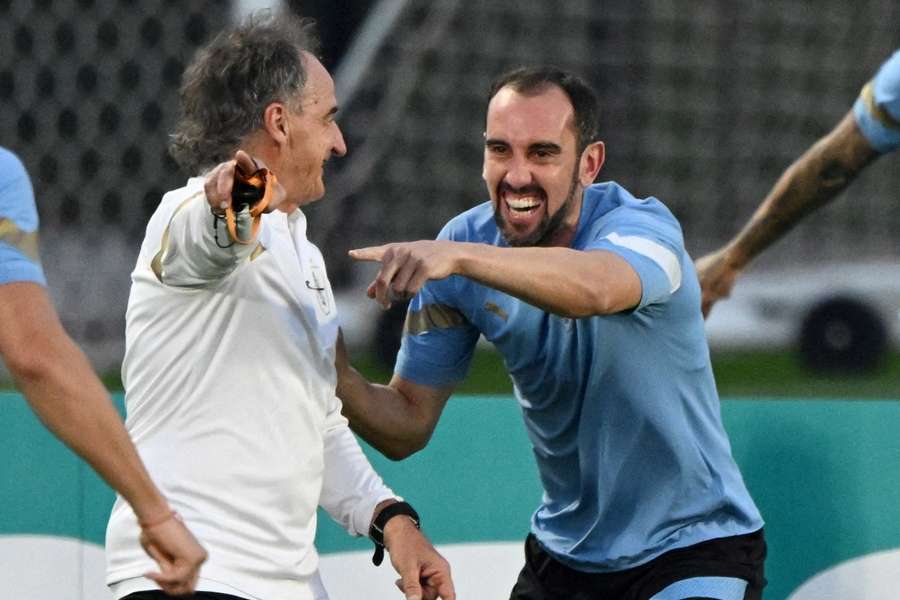 Diego Godin con il Profe Ortega