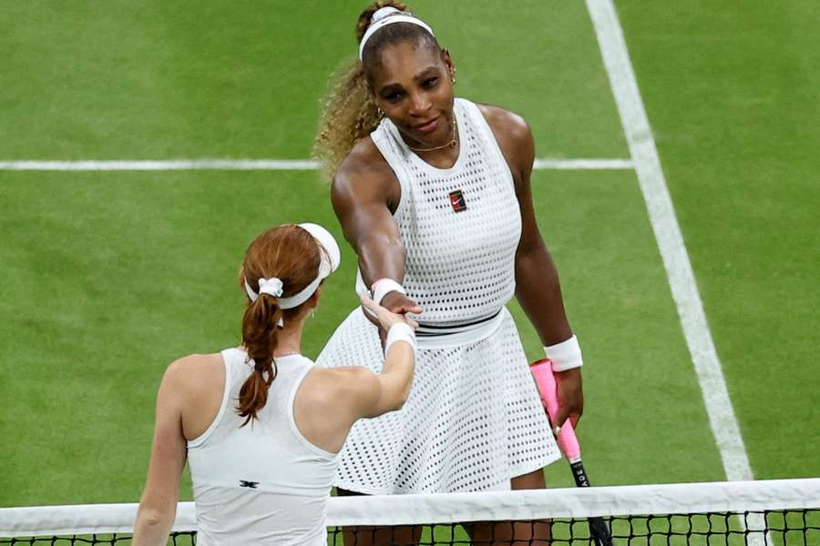 Serena Williams perdeu para Maya Joint no retorno a Wimbledon Serena Williams perdeu para Maya Joint no retorno a Wimbledon