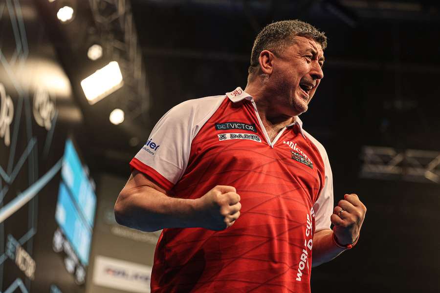 Suljovic comemora no jogo contra a Espanha