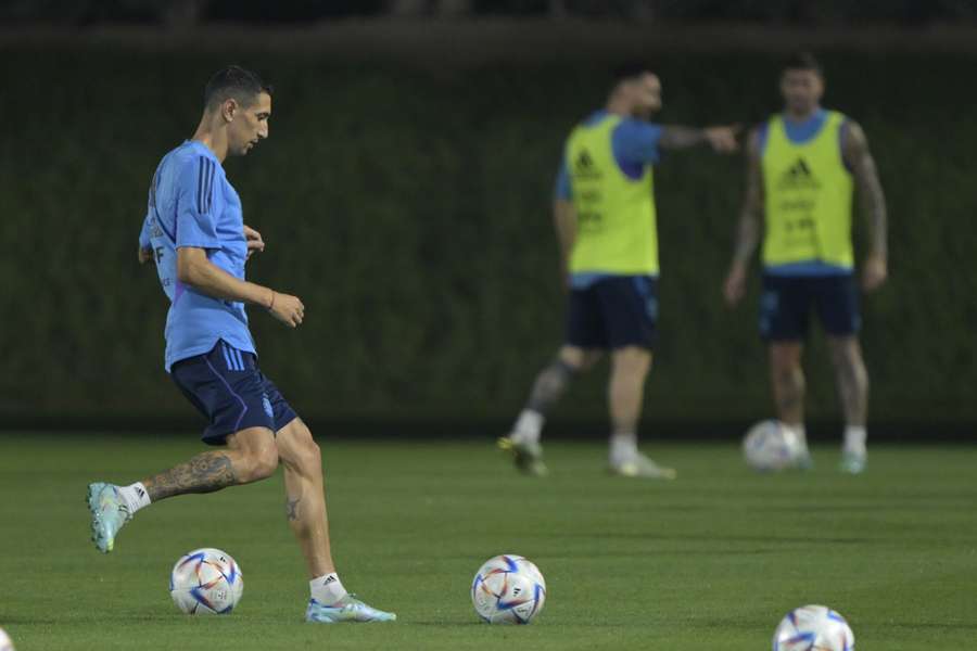 Ángel Di María liet zich dinsdag zien op het trainingsveld