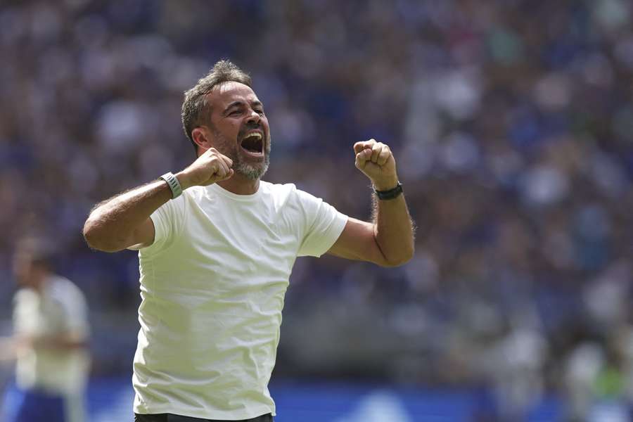 Artur Jorge vem comandando uma revolução no Cruzeiro Artur Jorge vem comandando uma revolução no Cruzeiro