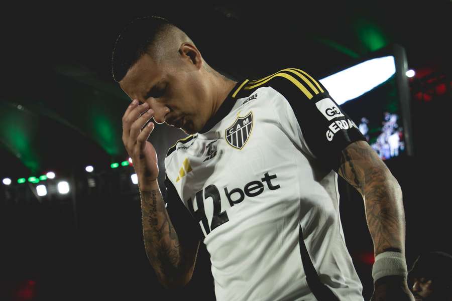 Arana não teve bom desempenho em derrota para o Fluminense