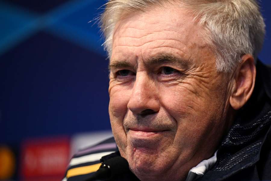 Ancelotti tijdens de persconferentie op dinsdagavond