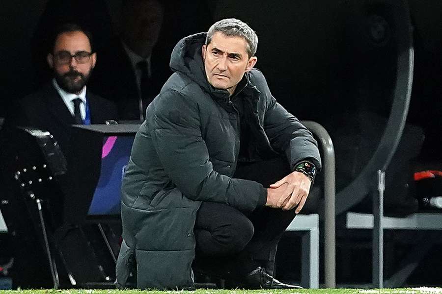 Ernesto Valverde en el banquillo del Bernabéu