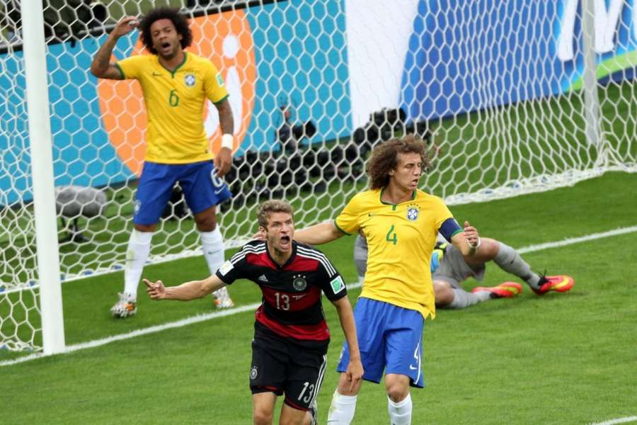 David Luiz e Marcelo foram alguns dos alvos no Brasil após o 7-1