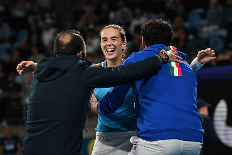 Bronzetti celebra a vitória que garantiu a final a Itália