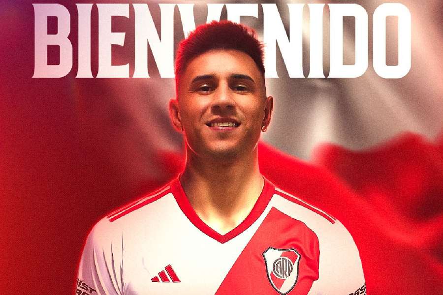 Adam Bareiro se incorpora a River Plate.