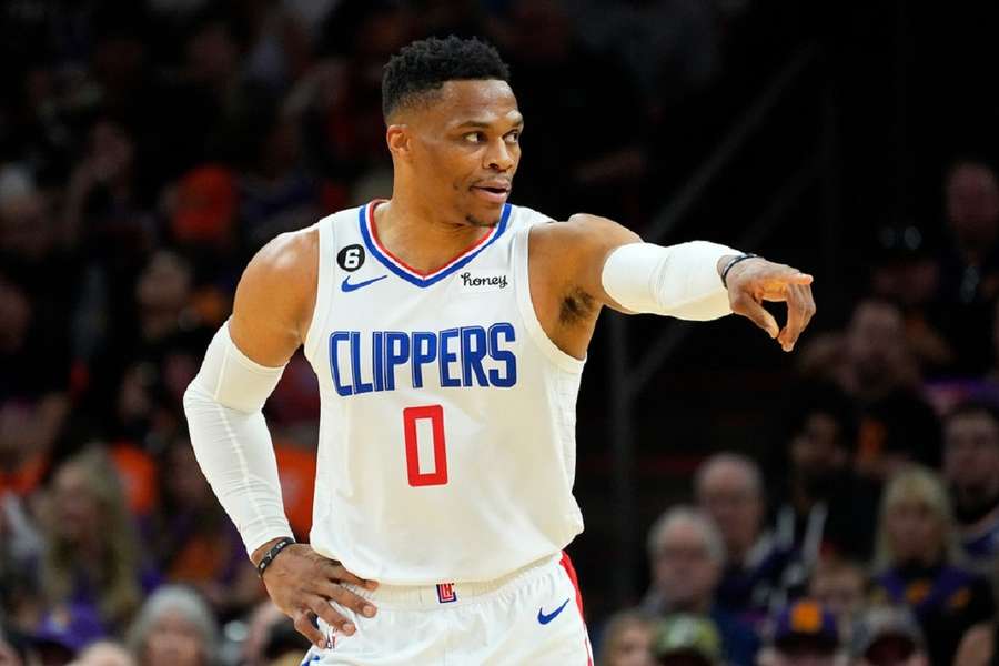 Russell Westbrook in actie voor de LA Clippers, in de play-offs tegen Phoenix Suns