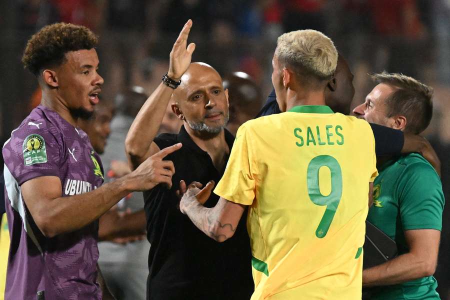 Mamelodi Sundowns must beat MC Alger in Pretoria on Saturday to advance to the CAF Champions League quarter-finals