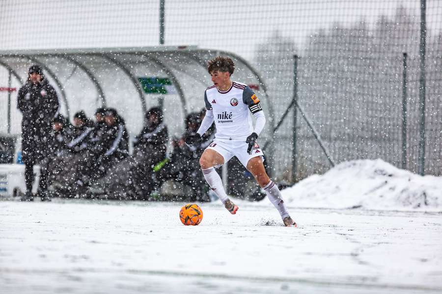 Všetky kluby sa musia pripraviť aj na domáce zasnežené podmienky.