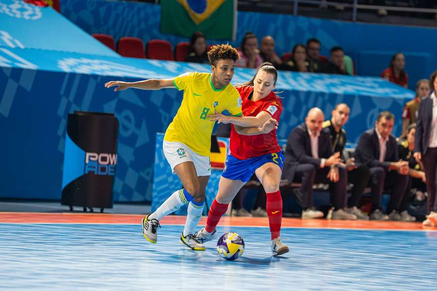 España cayó con Brasil