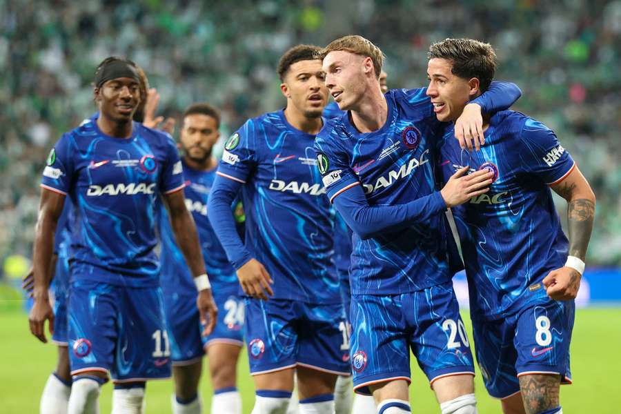 Cole Palmer y Enzo Fernández lideraron al Chelsea