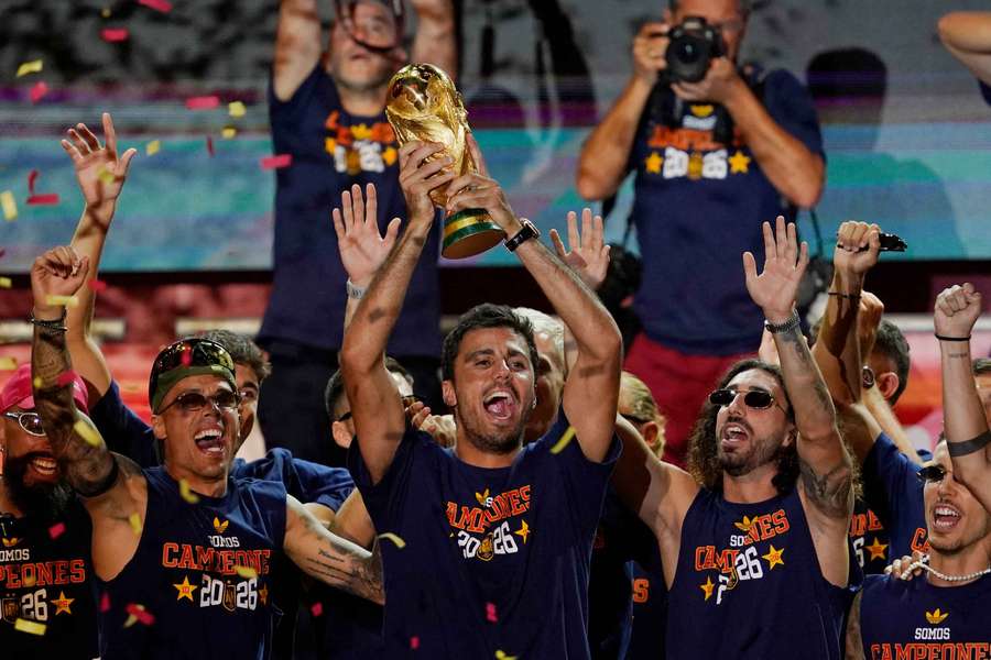 Real Madrid working on deal to sign Man City superstar Rodri