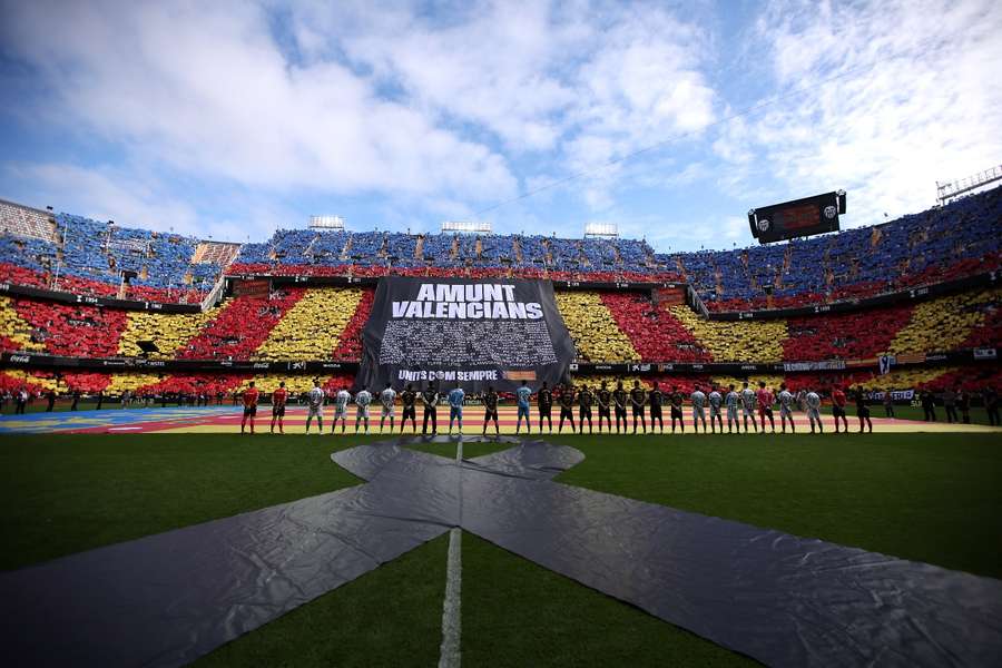 Panorámica de Mestalla con la senyera Panorámica de Mestalla con la senyera