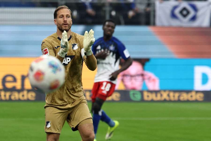 Oliver Baumann und seine Hoffenheimer träumen nach dem Sieg gegen den HSV von der Champions League.
