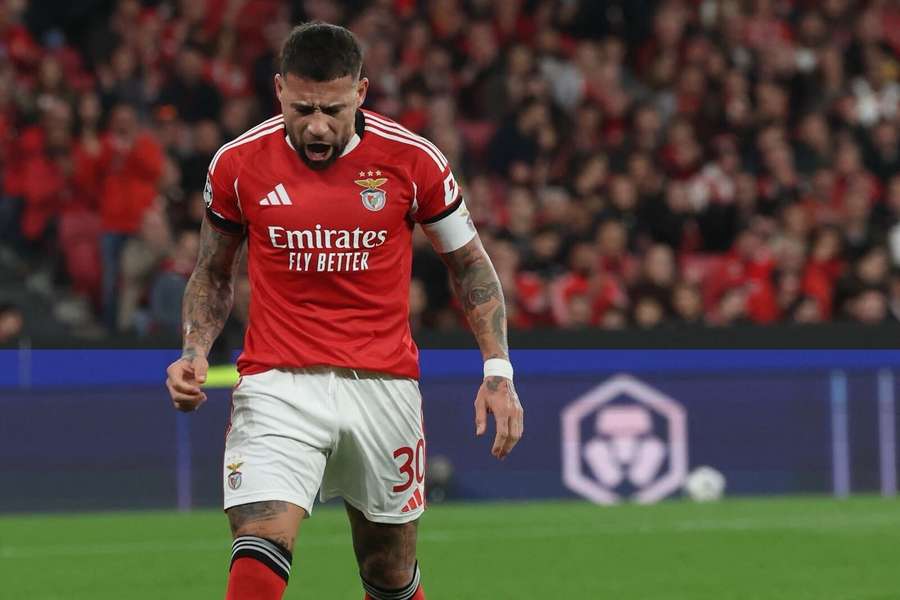 Otamendi pasó por LaLiga al jugar en el Valencia