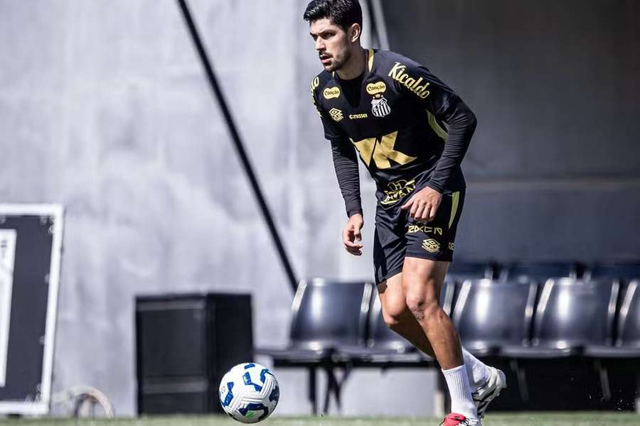 João Basso trocou o Arouca pelo Santos em 2023