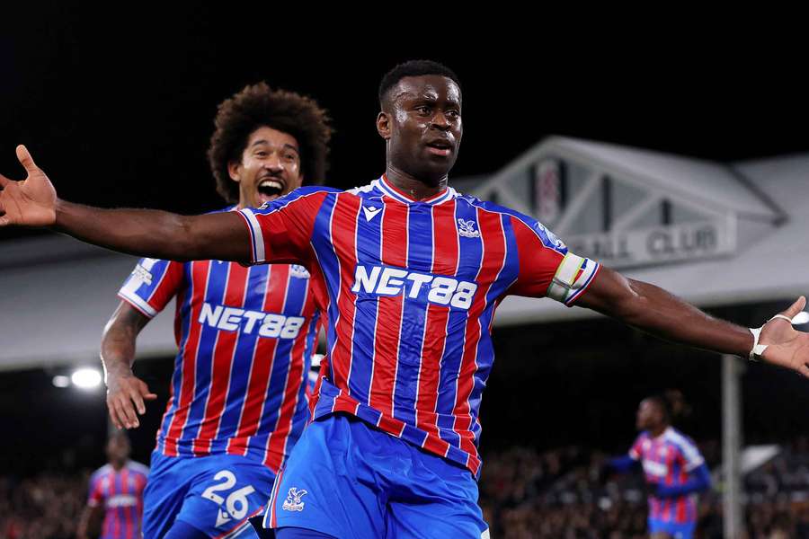 Guéhi, celebrando el gol de la victoria
